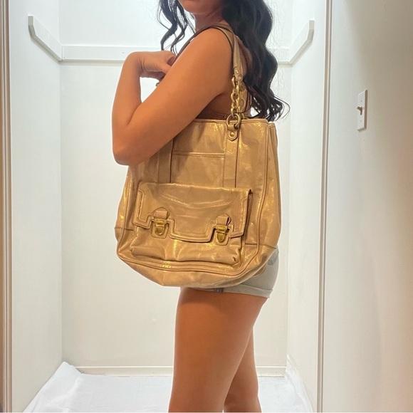 β¨ Coach Poppy Camelia Leather Pushlock Tote β Limited Edition β¨ - Picture 2 of 16